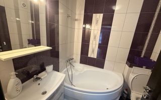 Inchiriez apartament 2 camera Nicolina 1 - Poză 4