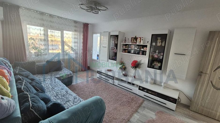 Apartament 3 camere etaj 4 de vânzare Podu Roș, Aleea Rozelor - Poză 4