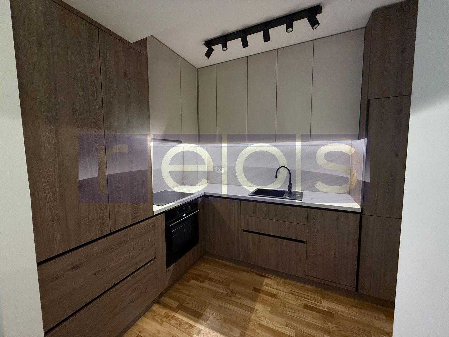 VANZARE 3 CAMERE | CURTE 88 MP | MOBILAT SI UTILAT LUX | STRAULESTI | - Poză 5