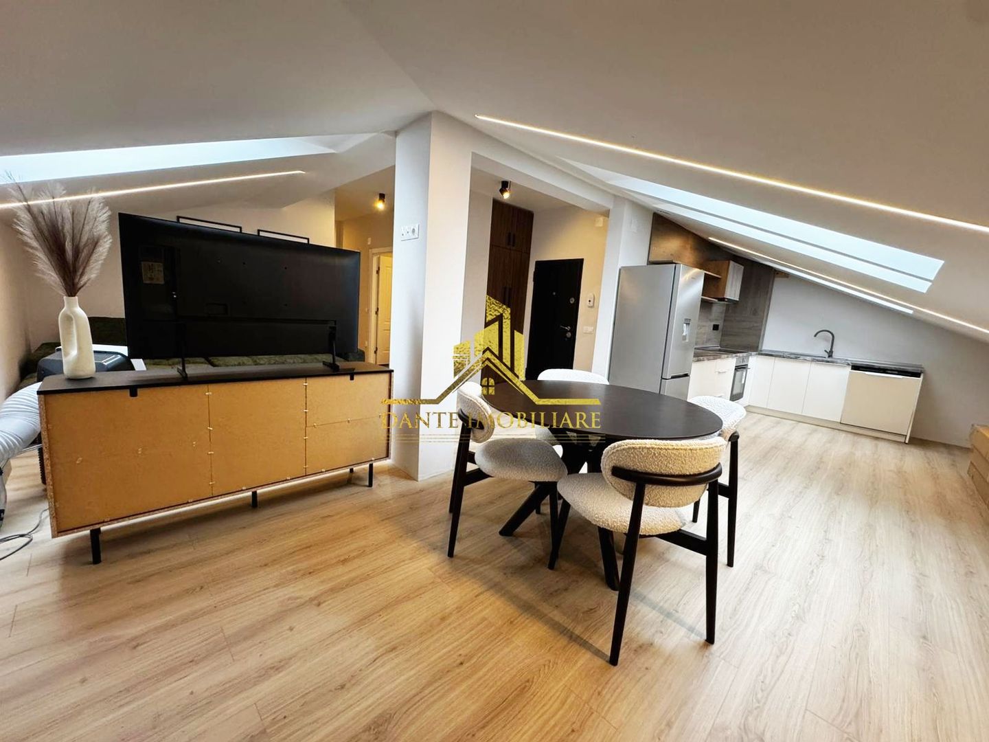 3 camere, TOTUL NOU, mobilat lux, bloc nou, parcare, Borhanciului - Poză 2
