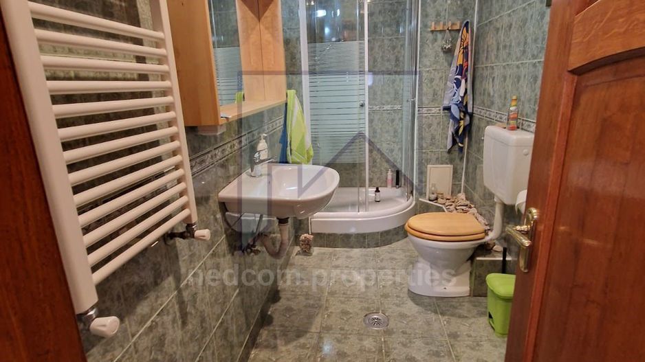 Vanzare apartament 3 camere (E1+M) in Vila (S+P+E1+M) - Teiul Doamnei - Poză 8