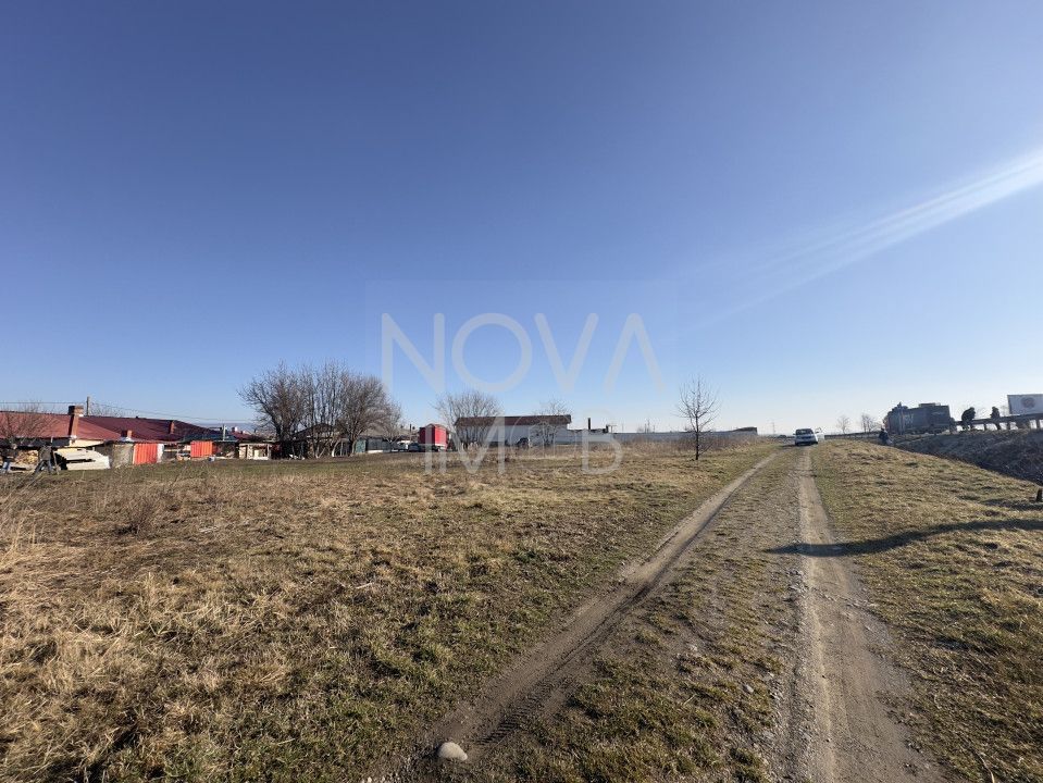Teren  in suprafata de 4345 mp, Avrig - Poză 2