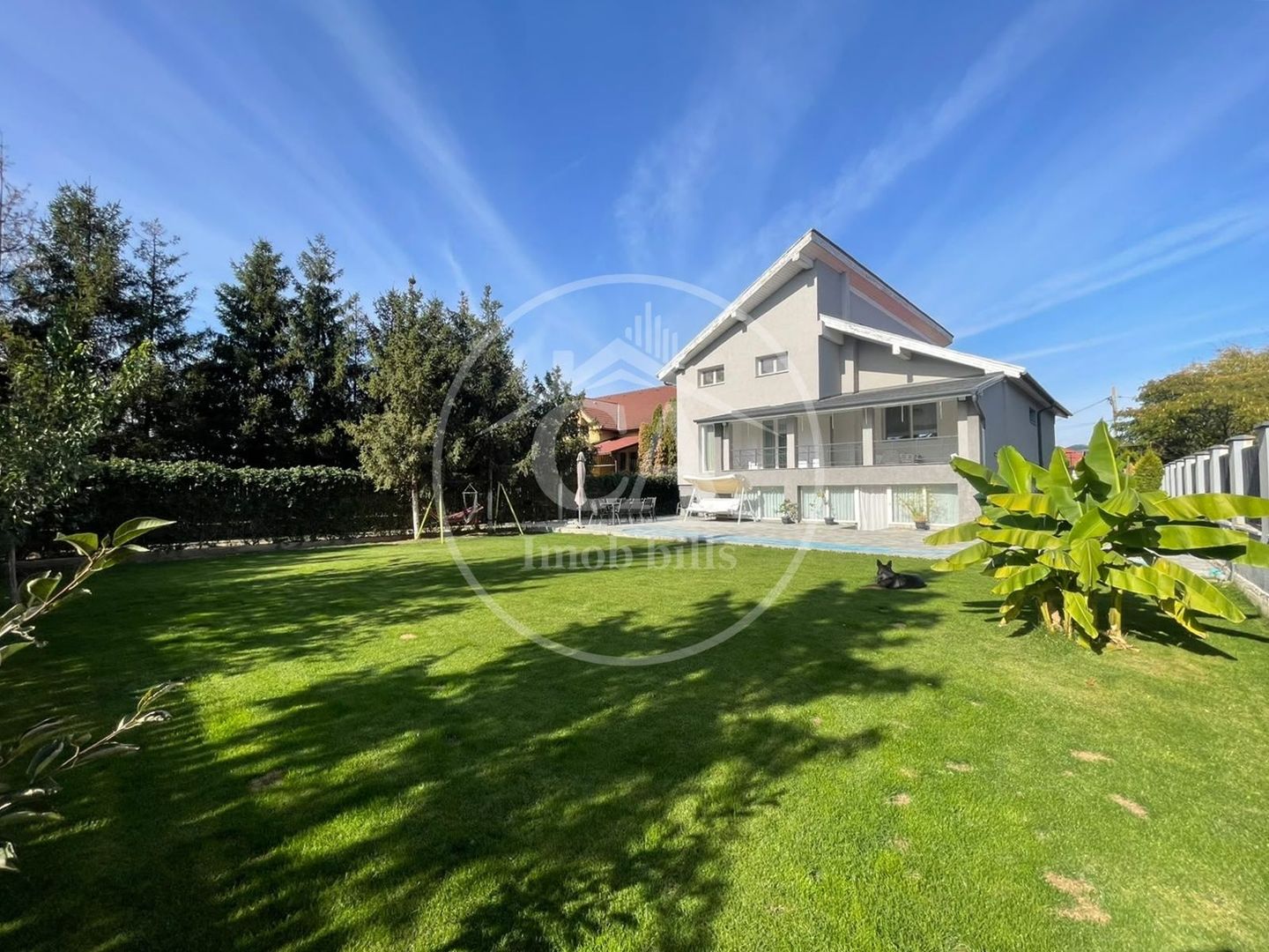 Casa de vanzare cu 10 camere in Santandrei, Bihor - Poză 1