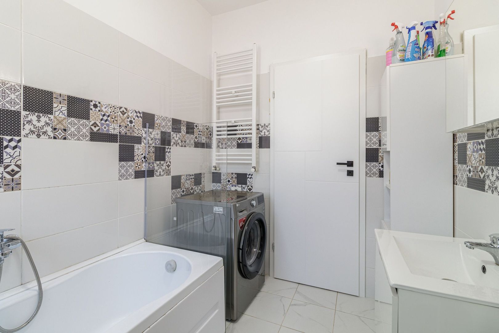 2 camere Apusului-Bacriului cu loc de parcare - Poză 9