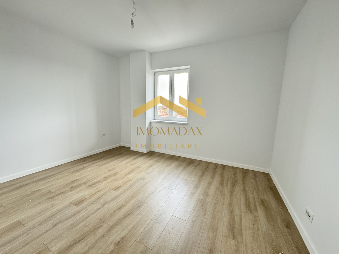 Apartament- 2 camere -1 loc de parcare - Poză 7