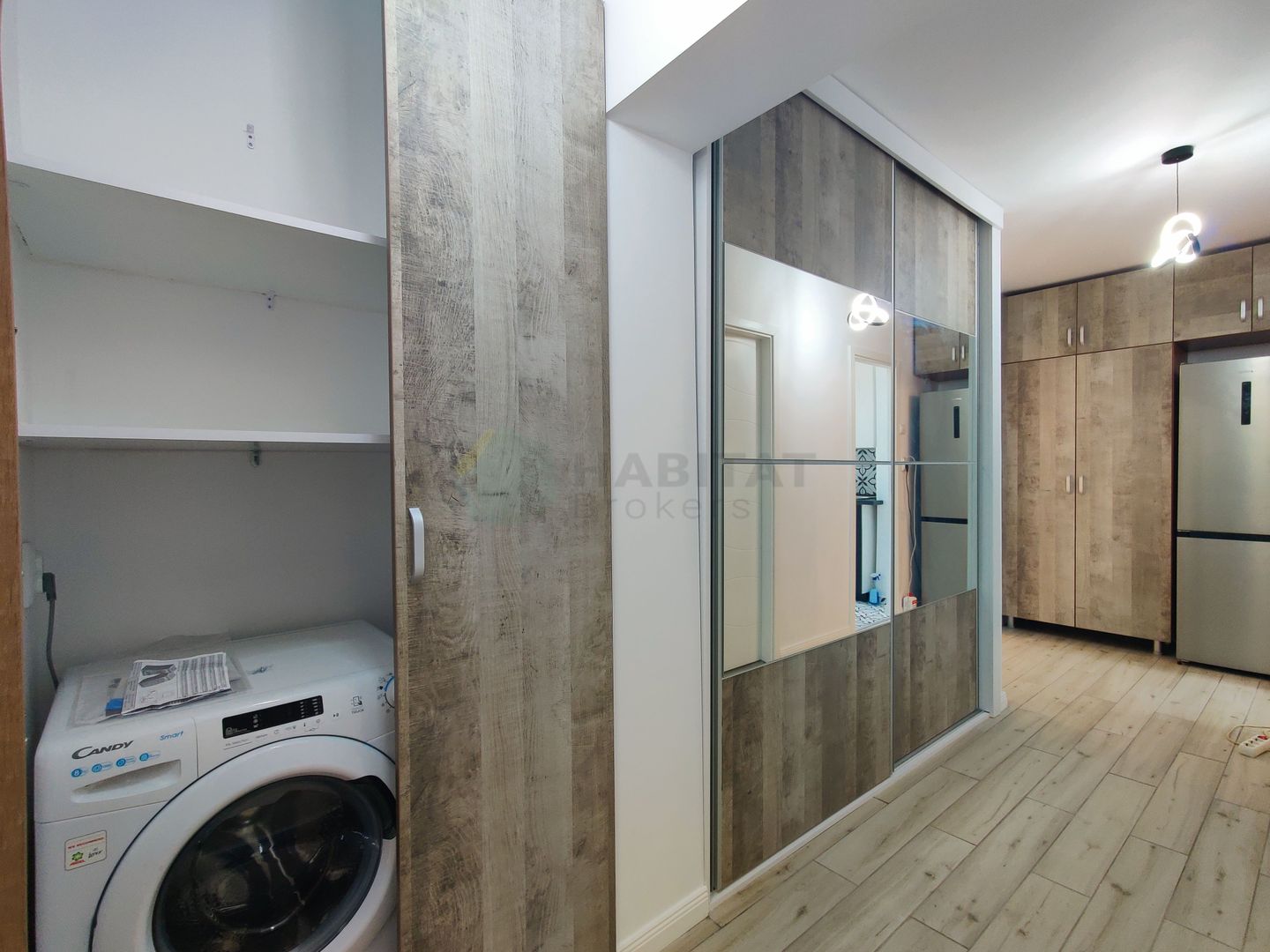 Prima inchirere,  strada Odobesti la intrarea in parc - Poză 13