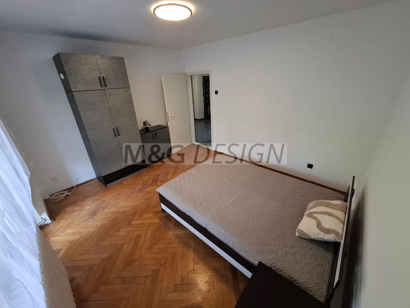 Medicina, etaj 3, CENTRALA, renovat recent - Poză 26