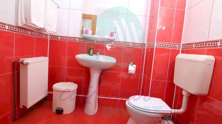 Vila cu 24 de camere cu priveliste superba ideal investitie in PREDEAL - Poză 4