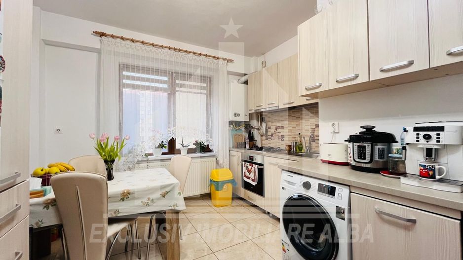 Apartament cu 3 camere, Bloc Nou, Ampoi 3 - Poză 2