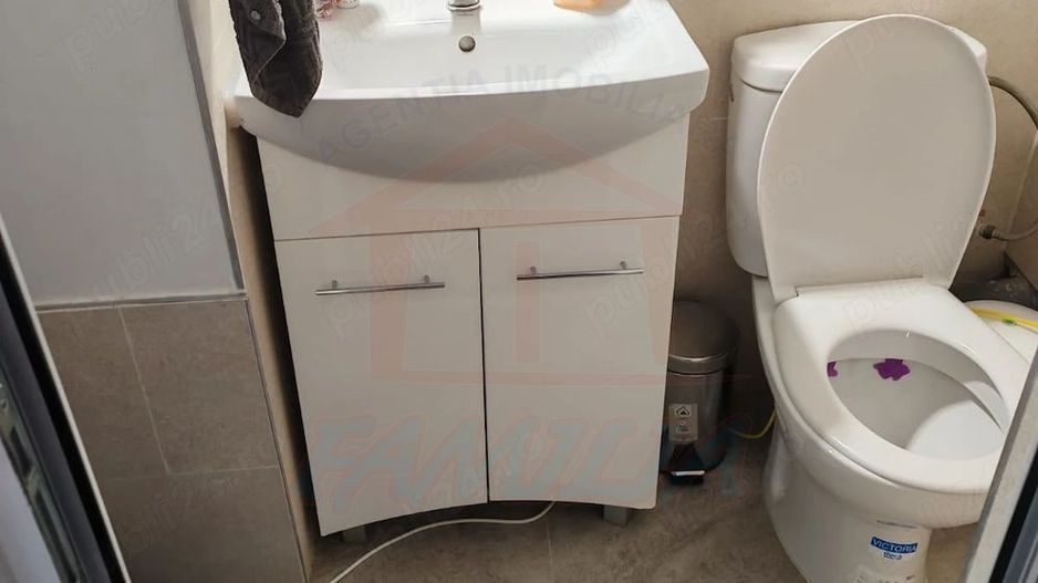 APARTAMENT DE VANZARE,3 CAMERE, 68.000 EURO - Poză 9