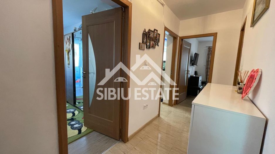 Apartament mobilat utilat 3 camere 2 balcoane–Șelimbar, Brana 123000 e - Poză 9