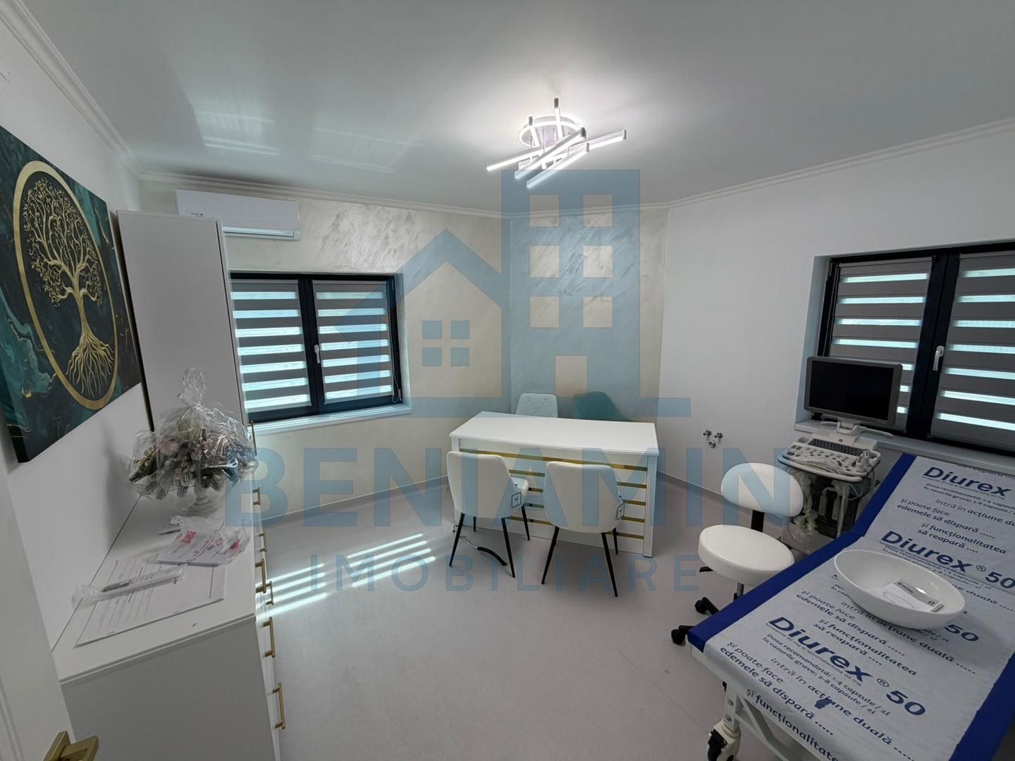 Spatiu modern cabinete medicale parter 50mp Toporasi Promenada - Poză 1