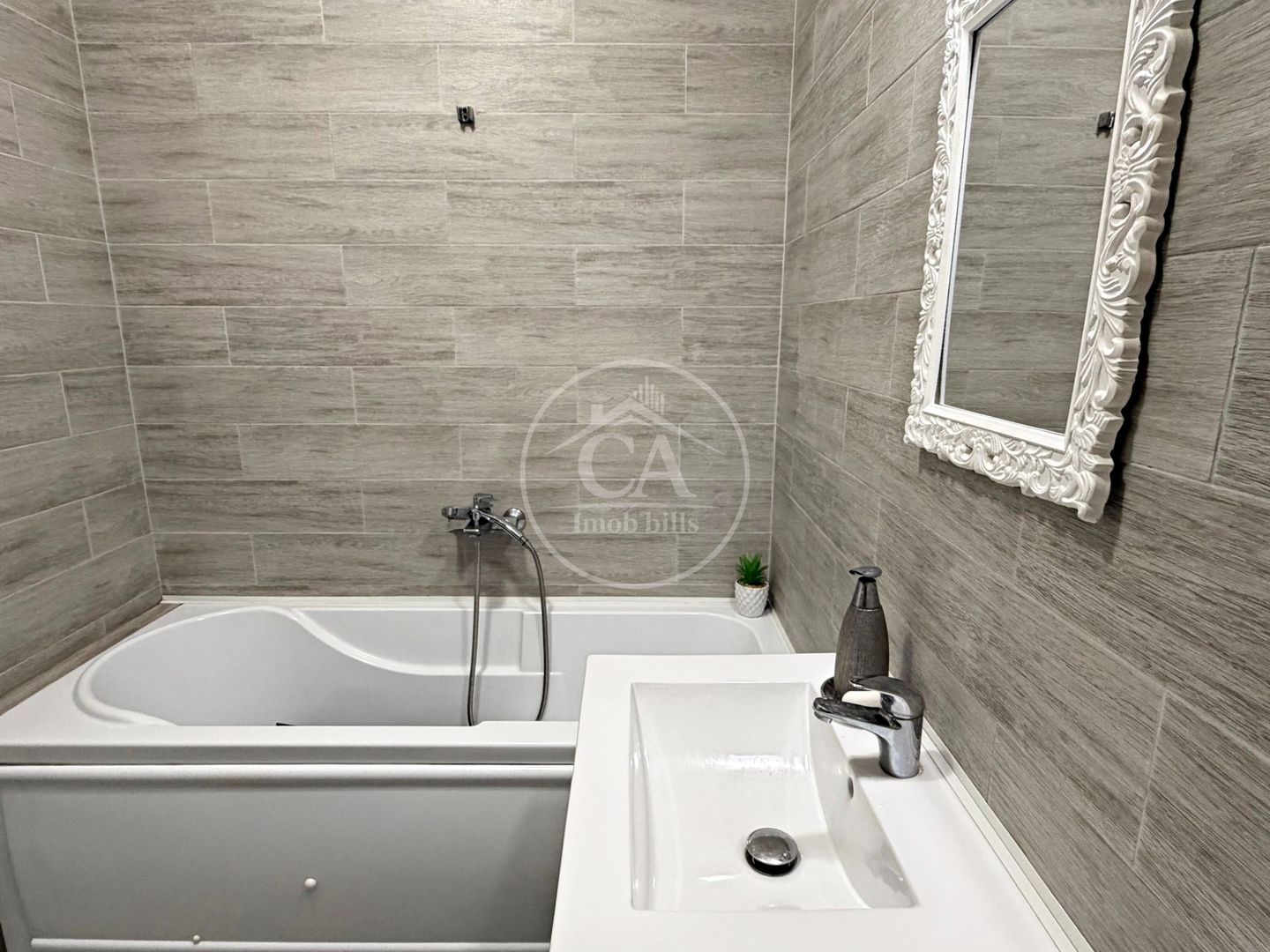 Apartament cu 2 camere de închiriat în Prima Green, Oradea. - Poză 8