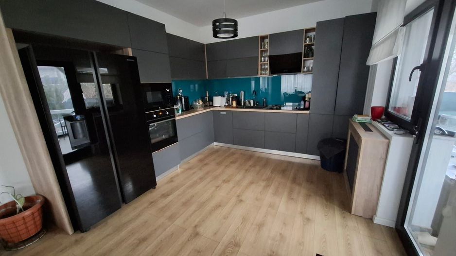 Casa in cartier exclusivist - Poză 15