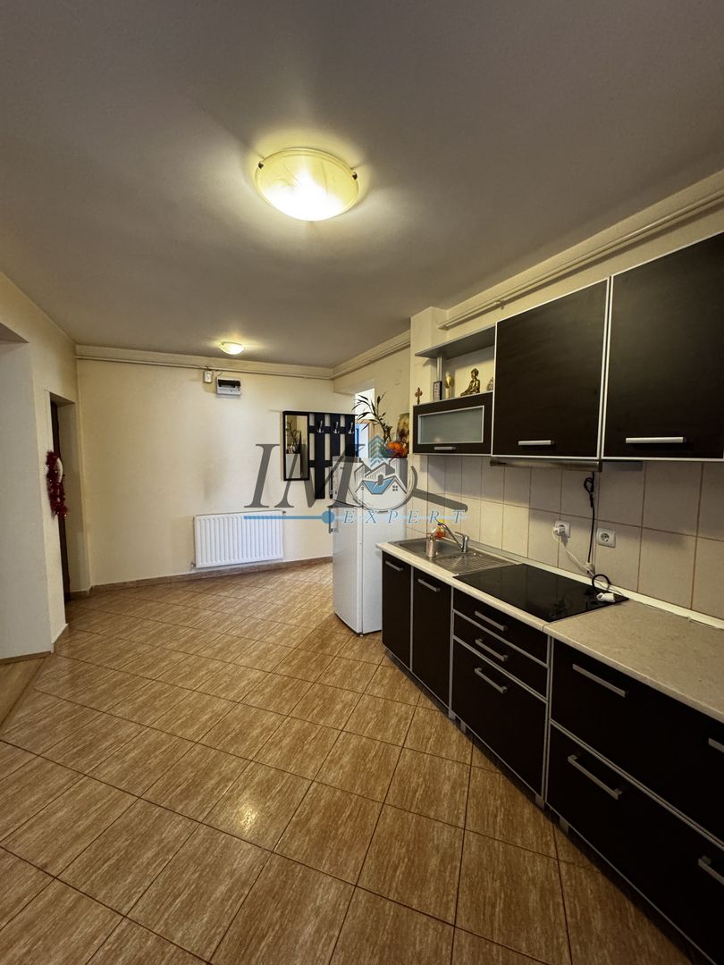Apartament cu 3 camere de vânzare în Alba Iulia zona Tolstoi - Poză 3