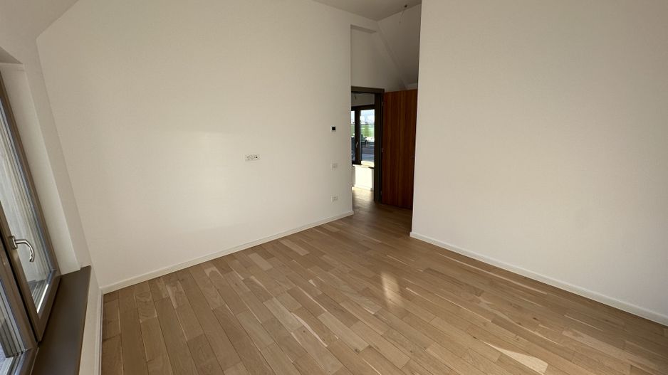 Casa cu 4 camere - Dumbarvita - Poză 22