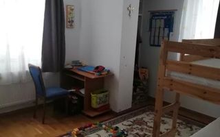 Apartament cu 3 camere de vânzare, zona Polus. - Poză 4