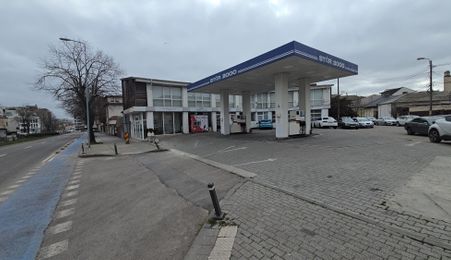 SPATIU COMERCIAL 429 MP + TEREN 579 MP