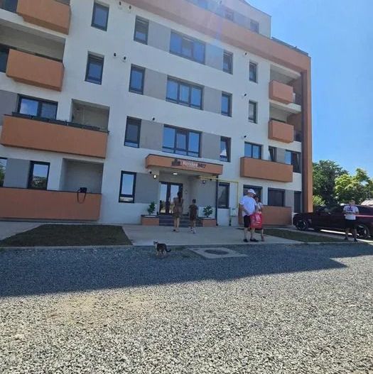 De vanzare 2 apartamente cu 2 camere Micro 17, bloc nou, etaj 3, 96.000 E - Poză 4
