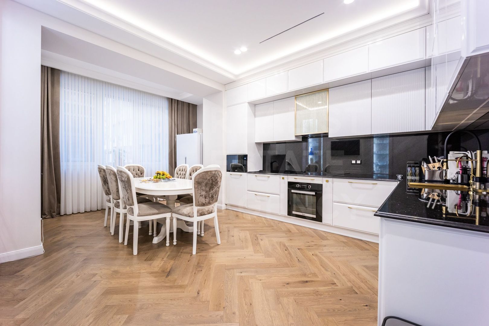 Apartament 4 camere, 160 mp, str. Nadejda Russo, Rîșcani - Poză 4