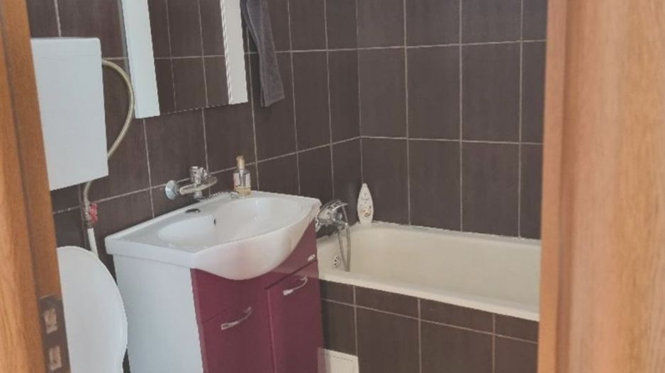 AP. 2 CAMERE 1 MAI, BUCATARIE INCHISA, REABILITAT, METROU 2 MINUTE - Poză 10