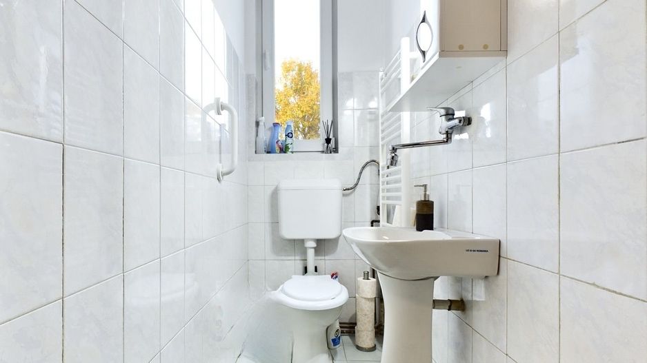 Apartament cu 3 camere, garaj și boxă, lângă Prefectură - Medicina - Poză 13