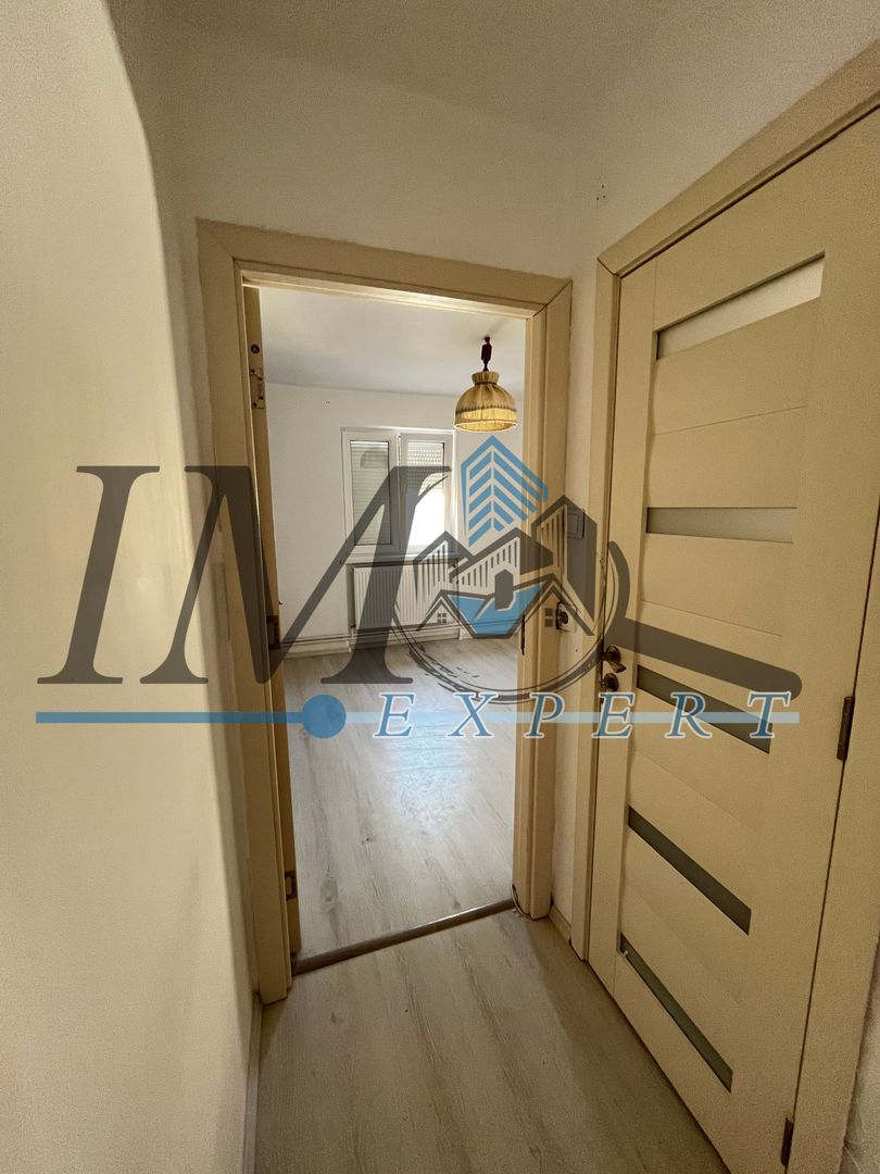 Apartament cu 3 camere renovat de vânzare in Sebeș - Poză 7