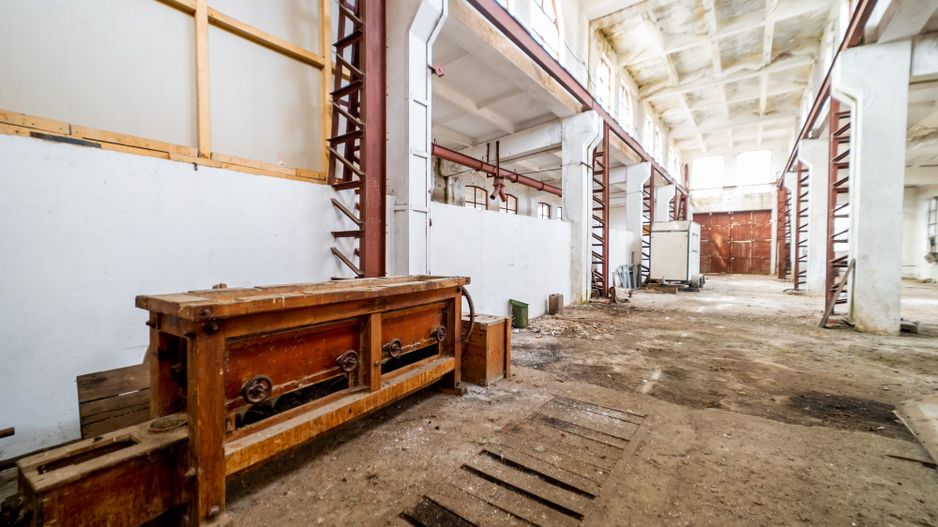 Hală spațioasă în Lipova oportunitate investiție - Poză 6