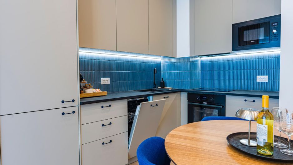 Apartament lux 2 camere, Aviatiei Tower, etaj 8, vedere superbă. - Poză 2