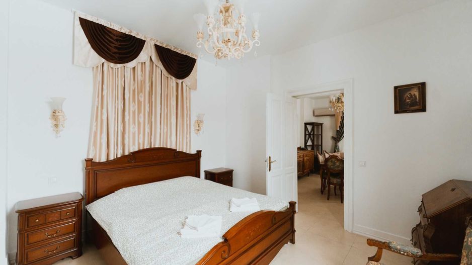 Apartament - clasic - Calea Victoriei 3+1 camere - Poză 3