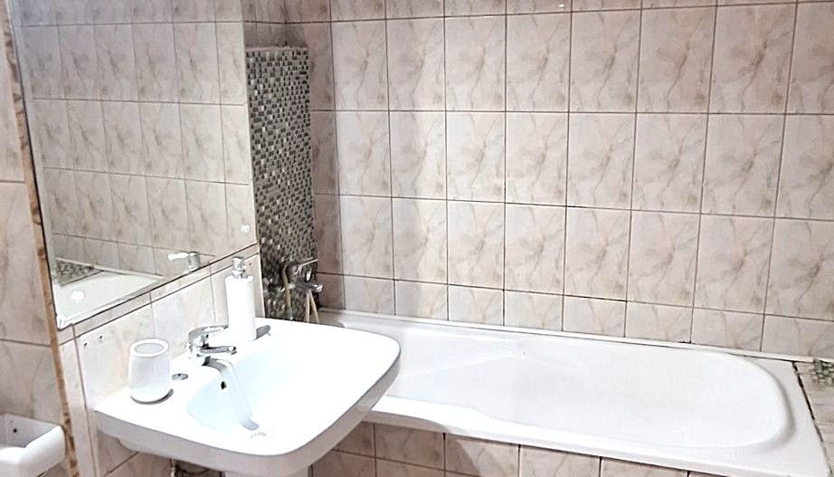 🏡 Închiriez Apartament cu 2 camere, Potcoava Titan, 2 balcoane, metrou aproape - Poză 3