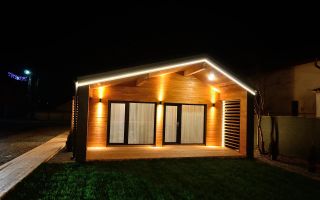 Casă pe malul lacului Snagov - Poză 1