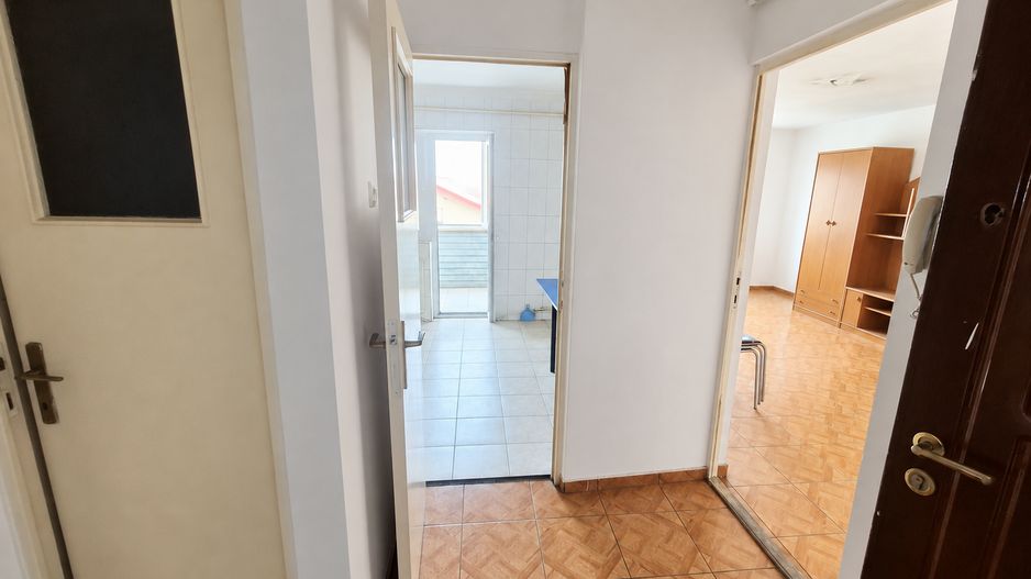 Apartament de vânzare 3 camere decomandat Voluntari - Poză 12