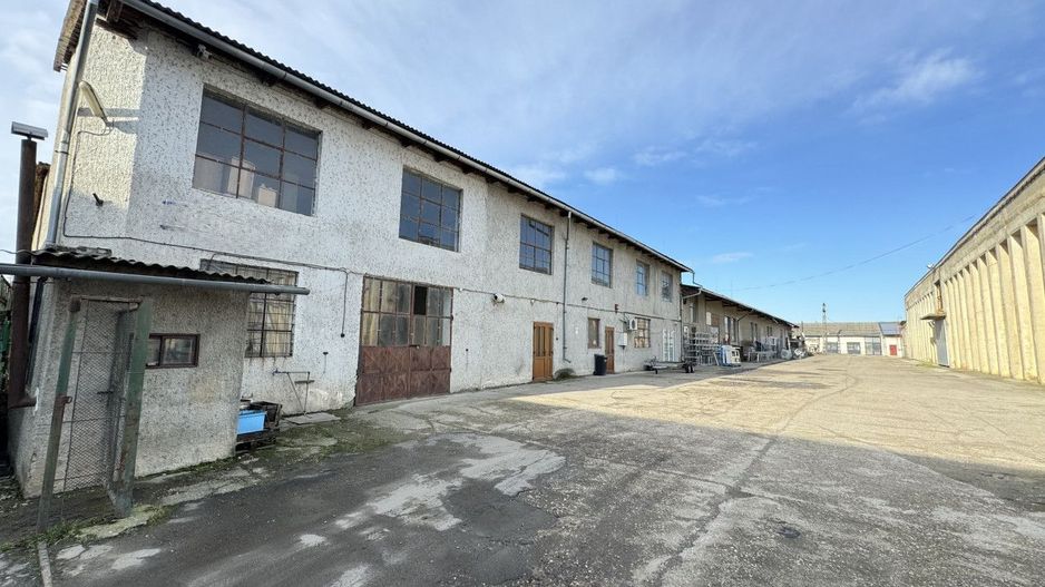 Clădire Industrială Hală Producție, Depozitare, Birouri-Teren 3140 mp - Carei - Poză 2