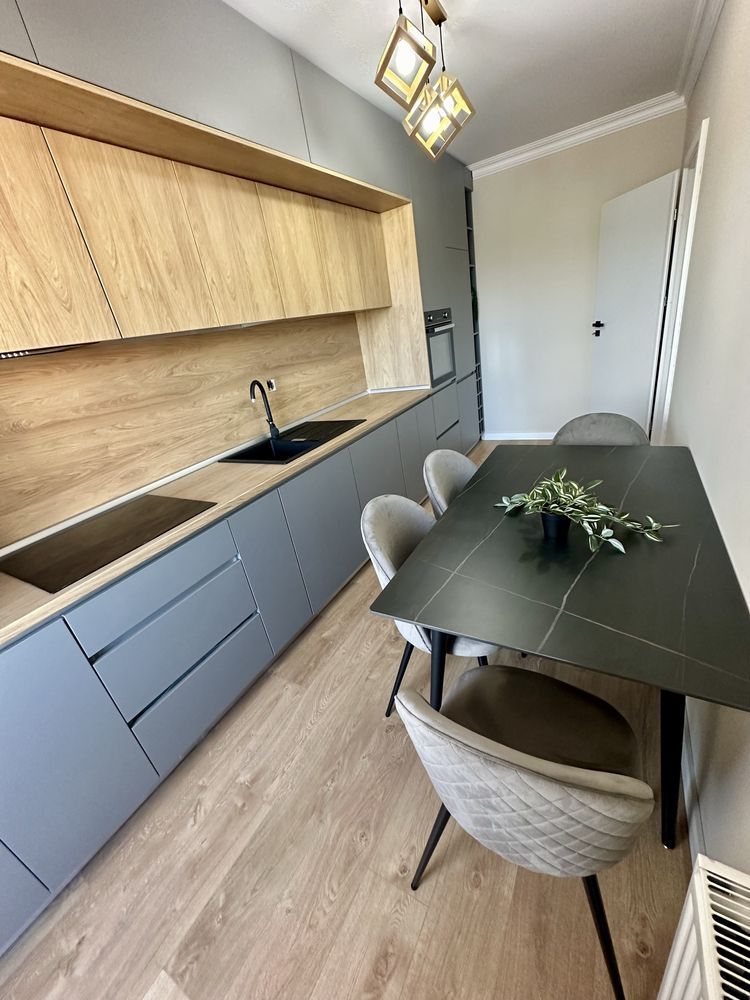 Apartament de vanzare 3 camere decomanda, balcon, parcare - Poză 2