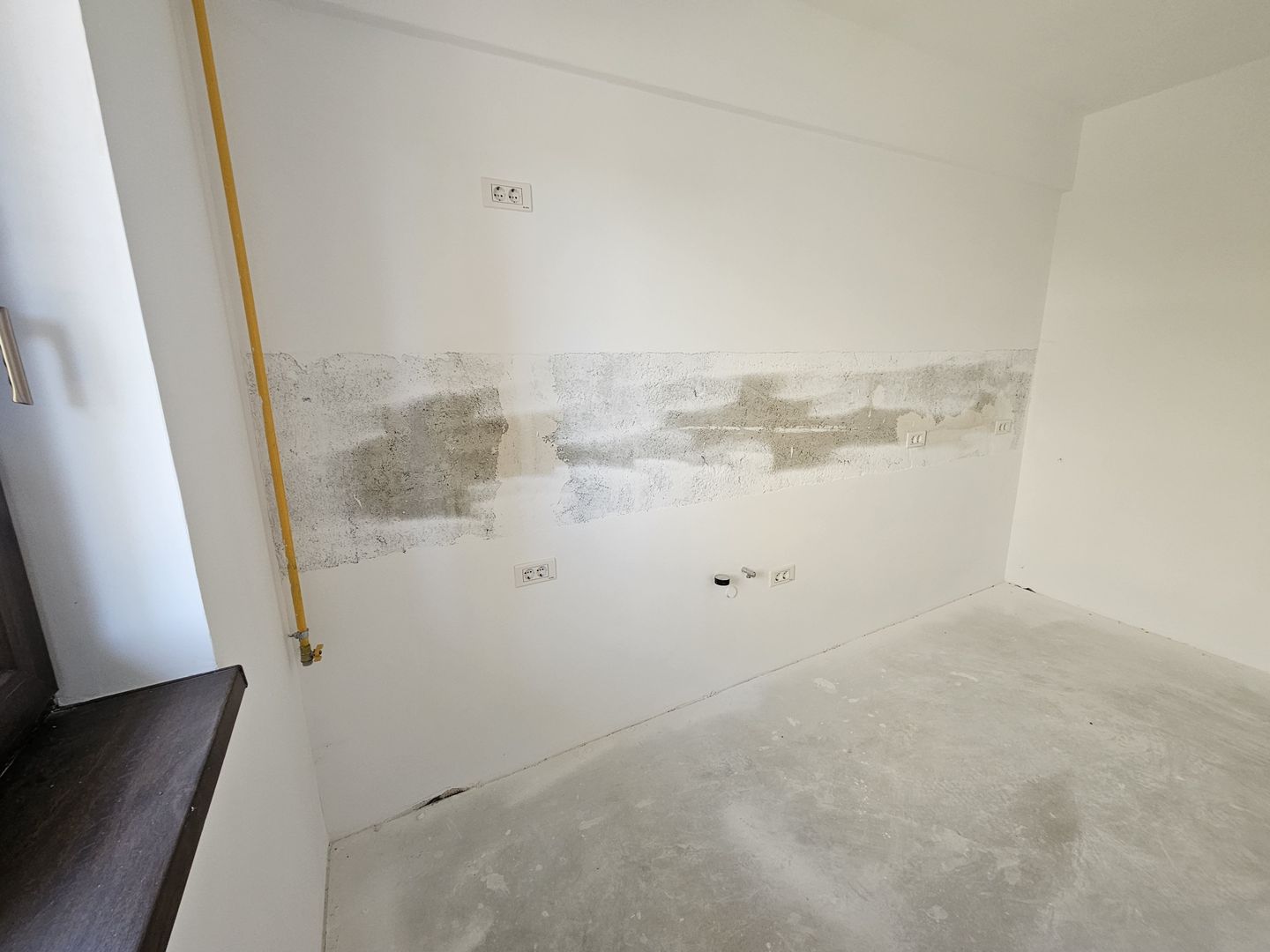 Garsonieră bloc deosebit Damaroaia - Poză 5