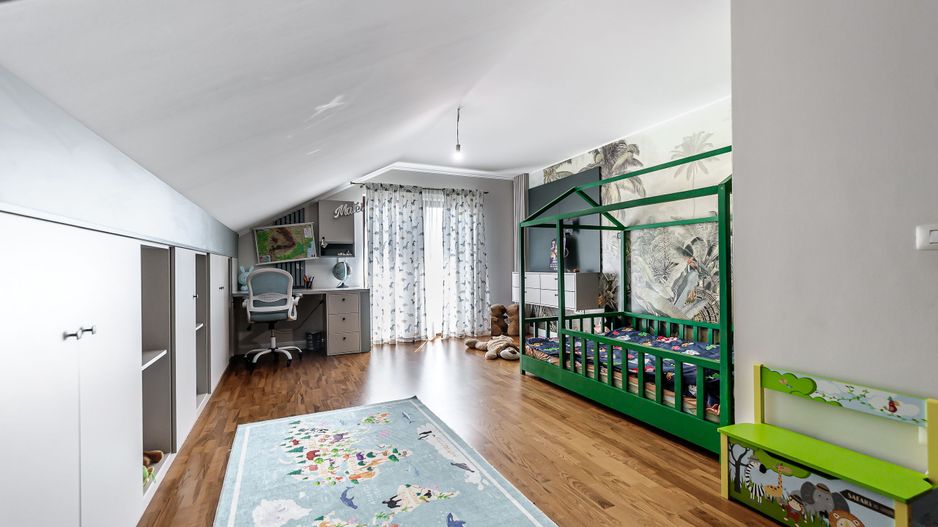 Vilă de lux, pentru o familie numeroasă, Spațiu, confort și intimitate - Poză 28