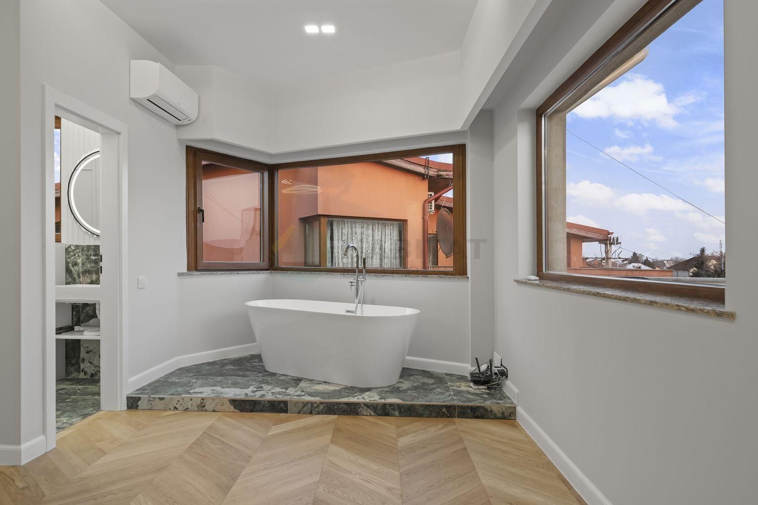 Vilă de lux  | Pipera – 7 camere, 5 băi, 4 terase | 1.500.000 EUR - Poză 14