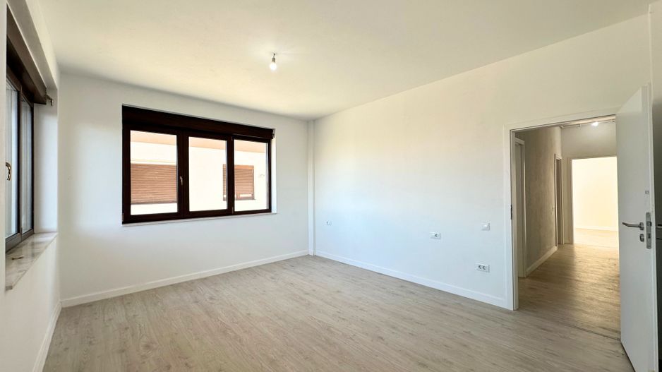 Apartament 2 camere 60 mp cu geam la baie lângă Paradisul Acvatic - Poză 1