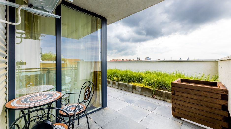 Apartament cu două camere și spațiu verde - Poză 1