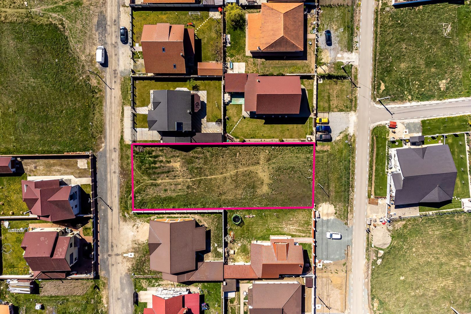 Teren cu utilități în Livada, suprafață 1200 mp, 2 fronturi stradale. - Poză 4