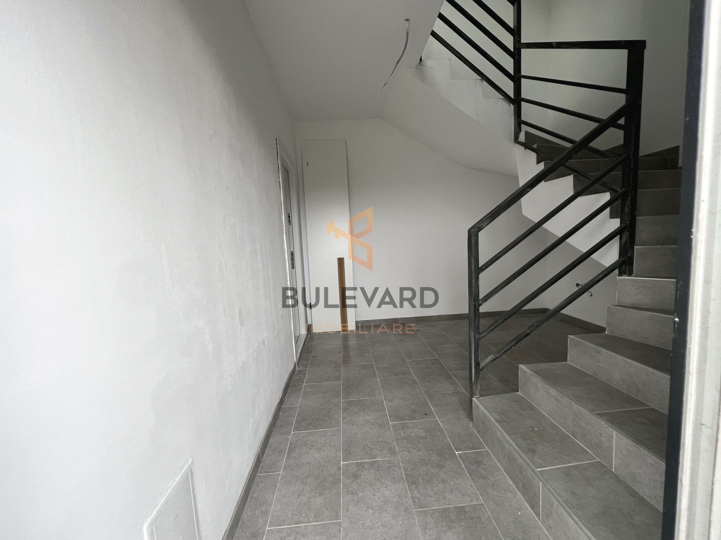 Apartament cu 3 camere / 2 locuri parcare/ zona Taietura Turcului - Poză 6