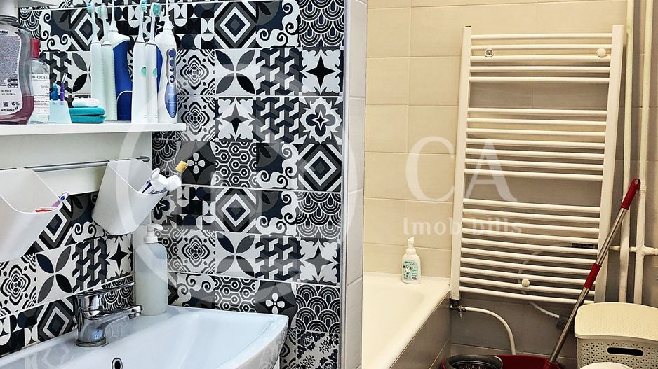 Apartament cu 3 camere de vanzare in Rogerius, Oradea - Poză 11