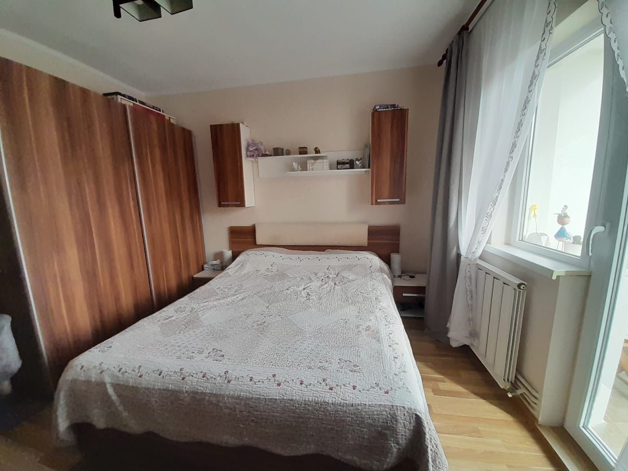 Apartament spatios cu patru camere zona -Bucovina - Poză 14