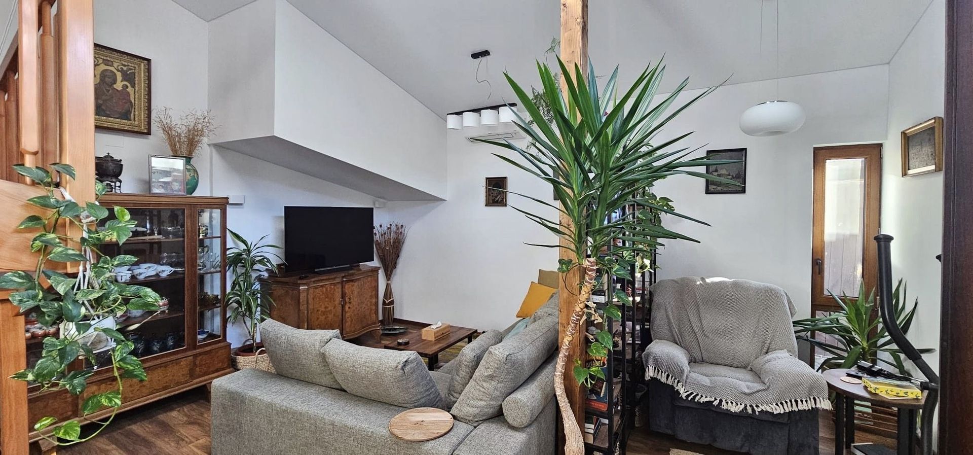 Vila 7 Camere - Str. Morii -Renovata 2024 - Teren 493 mp - Poză 2
