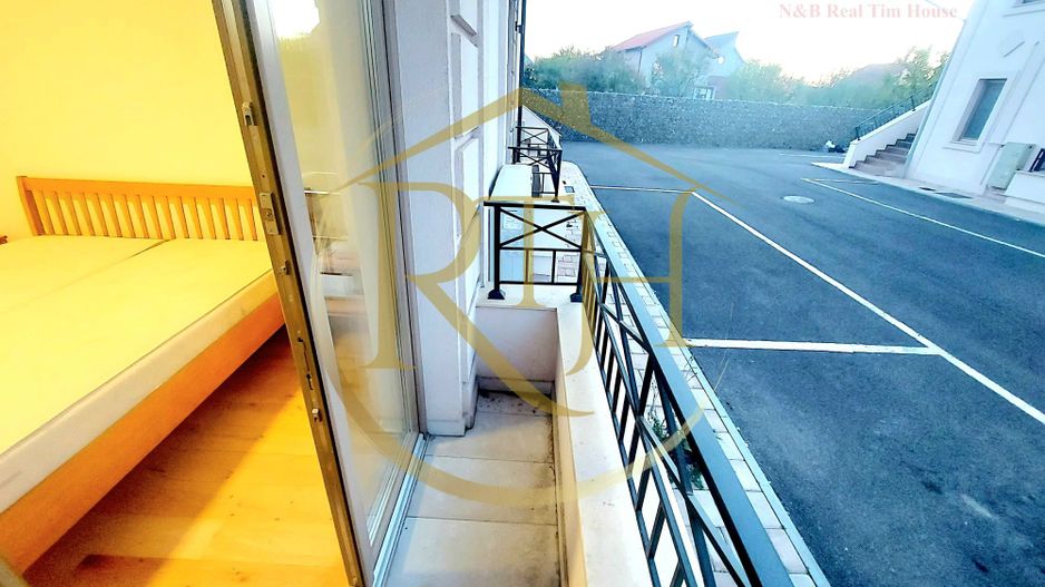 Oferim spre inchiriere, apartament cu 2 camere, Parcare privata - Poză 9