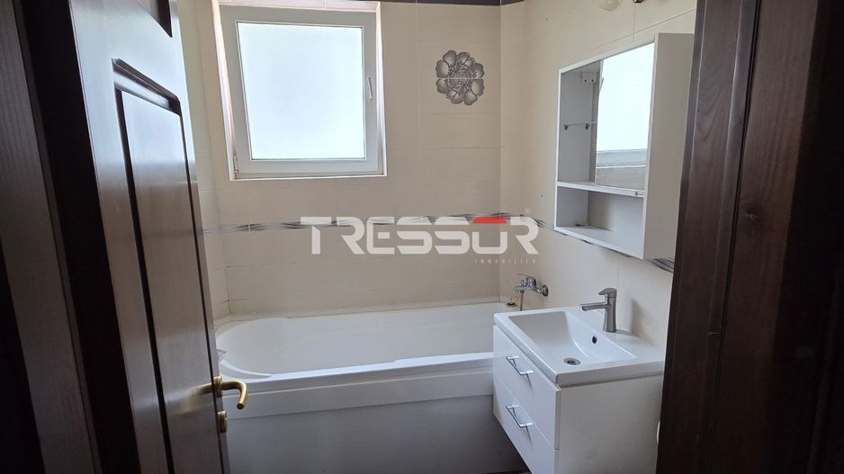 APARTAMENT 3 CAMERE DE ÎNCHIRIAT, BULEVARDUL FERDINAND - Poză 7