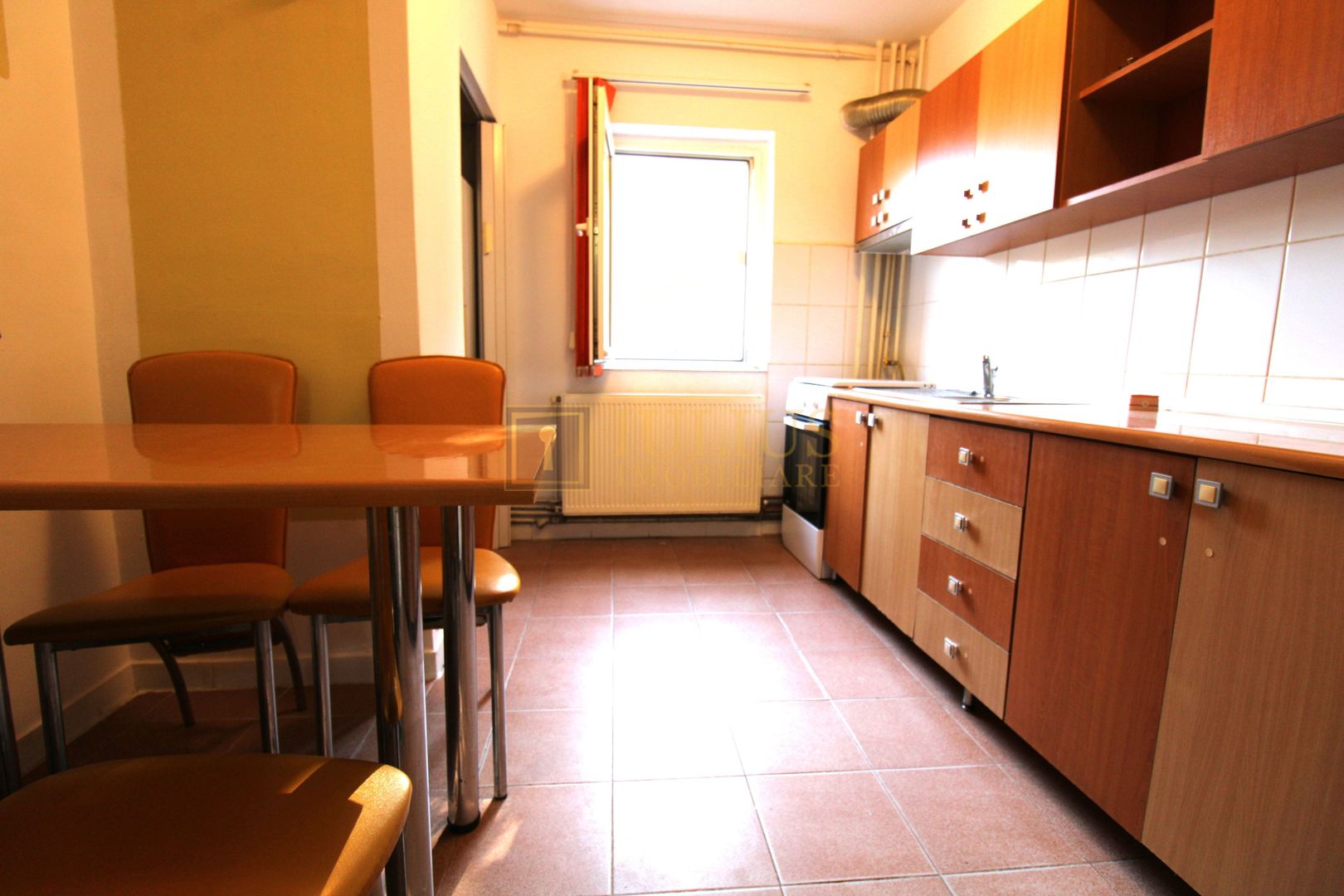 Apartament cu 3 camere, Bucovina-Torontalului - Poză 9