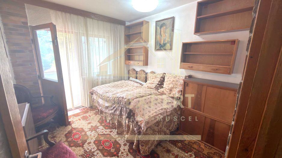 APARTAMENT 4 CAMERE ETAJ 3 CENTRU PRIMĂRIE CAMPULUNG - Poză 4
