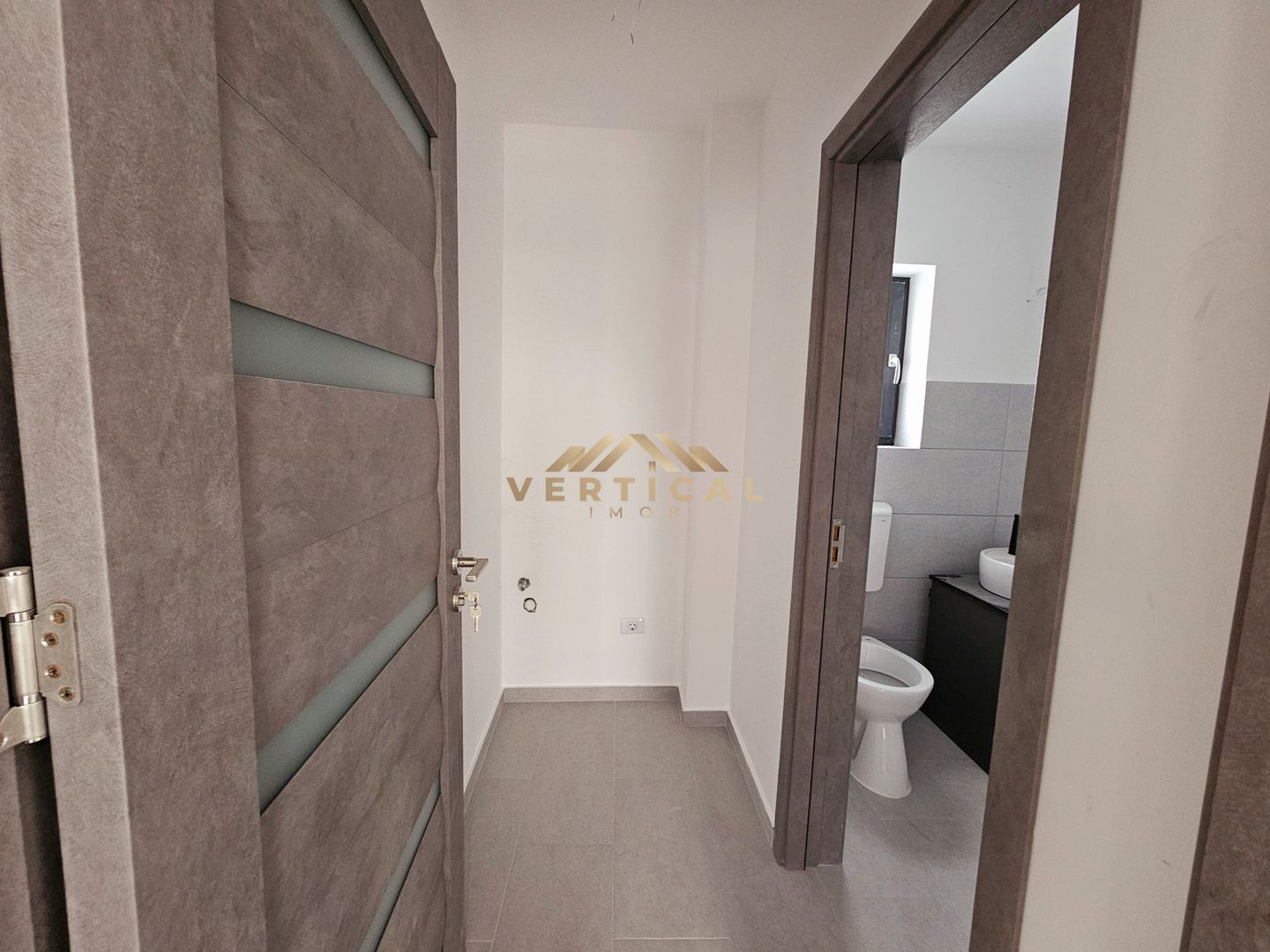 Apartament 2 camere in centrul comunei Berceni - Poză 6